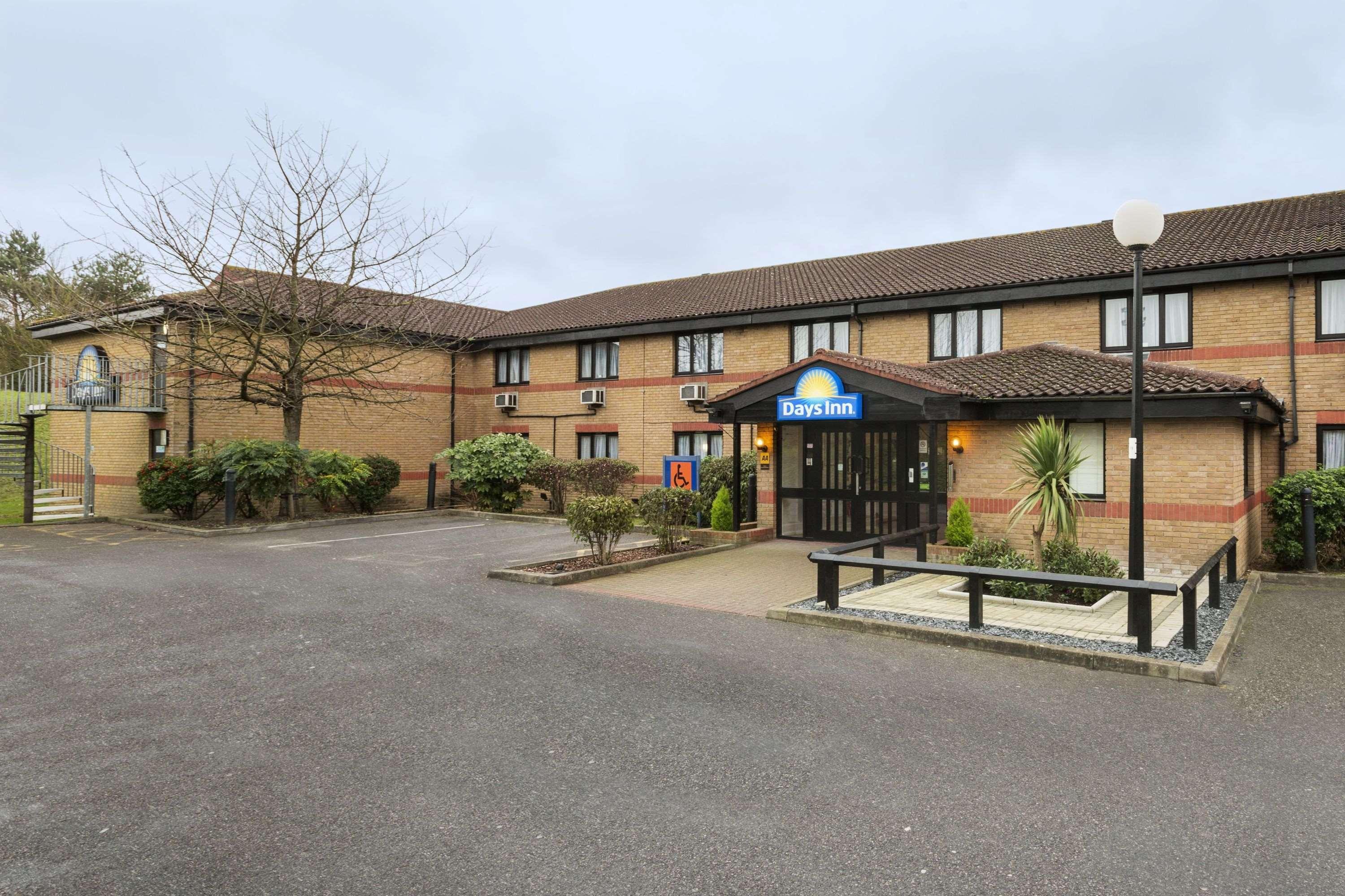 Days Inn London Stansted Airport Bishop’s Stortford Exterior foto